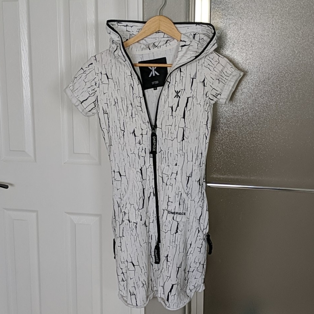ONEPIECE Original Slim Short Jumpsuit Zip Up Onsie